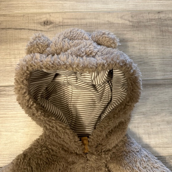 12 Month Hooded Bear Sherpa from Carter’s - Picture 3 of 3